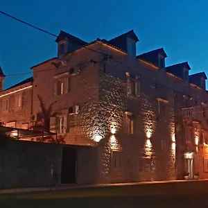 Gostinjska kuća Carol, Trogir