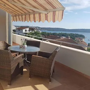 Javi - Free Private Parking Trogir